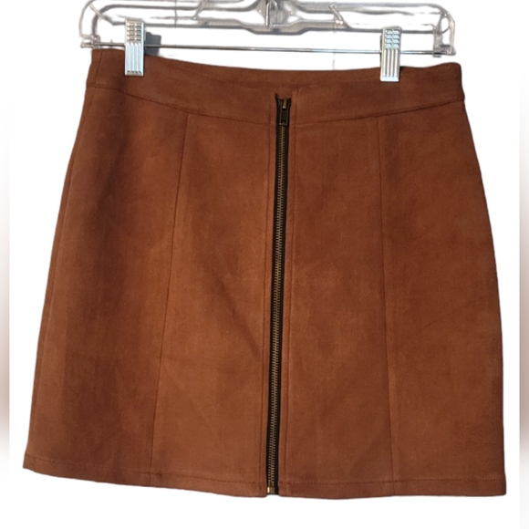 Hyfve Womens Faux Suede Front Zip Skirt Size M - Picture 2 of 4